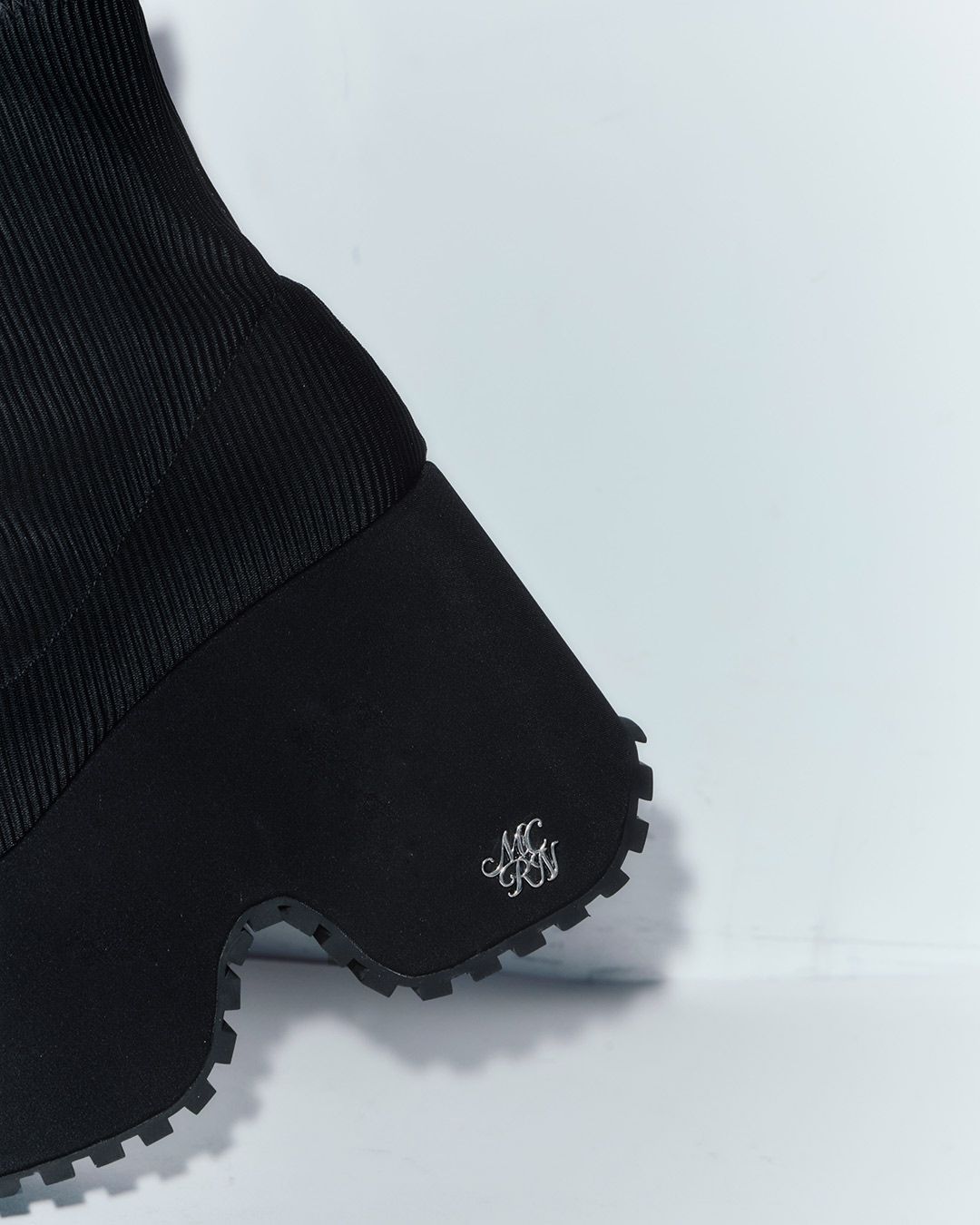 12cm盛れるショートブーツ ブラック | ファッション通販＆メディア