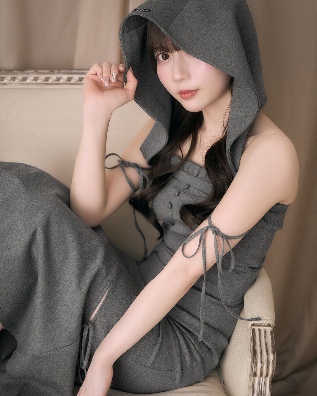 michellMacaron フード付きオフショルマーメイドワンピース michellMacaron フード付きオフショルマーメードワンピース