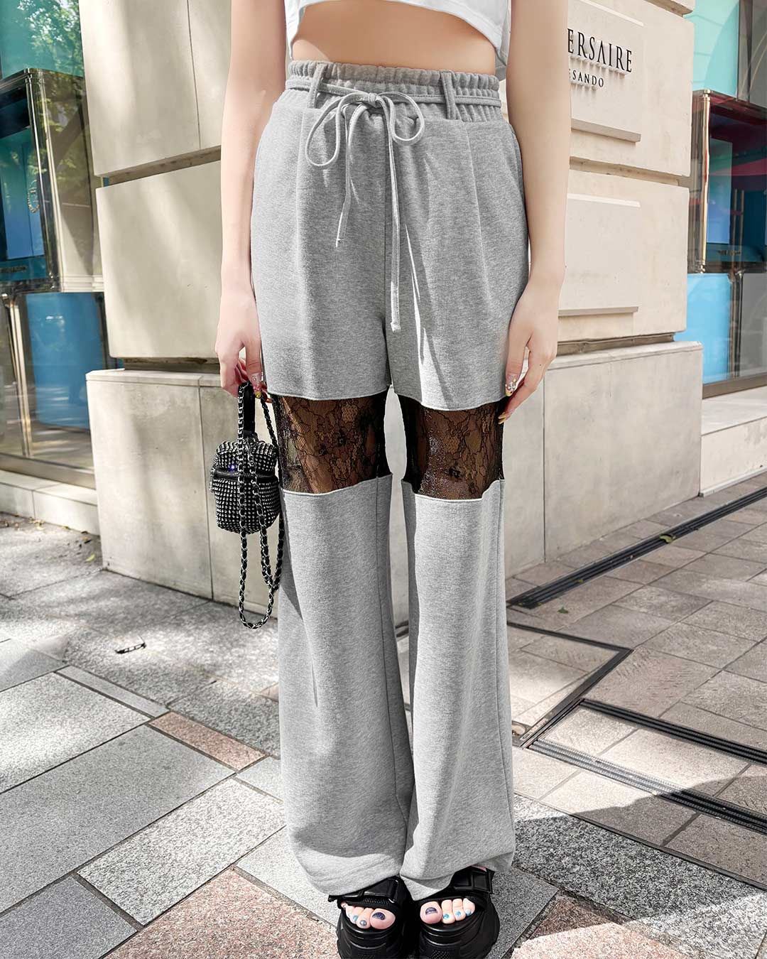 【Khaite】 Bacallローライズワイドレッグパンツ KHAITE The Bacall low-rise Jeans | Blue | FARFETCH