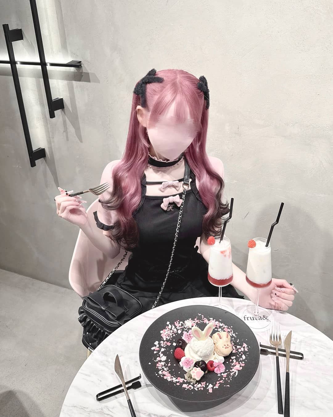 チョーカー付きダブルリボントップス ブラック×ピンク | ファッション