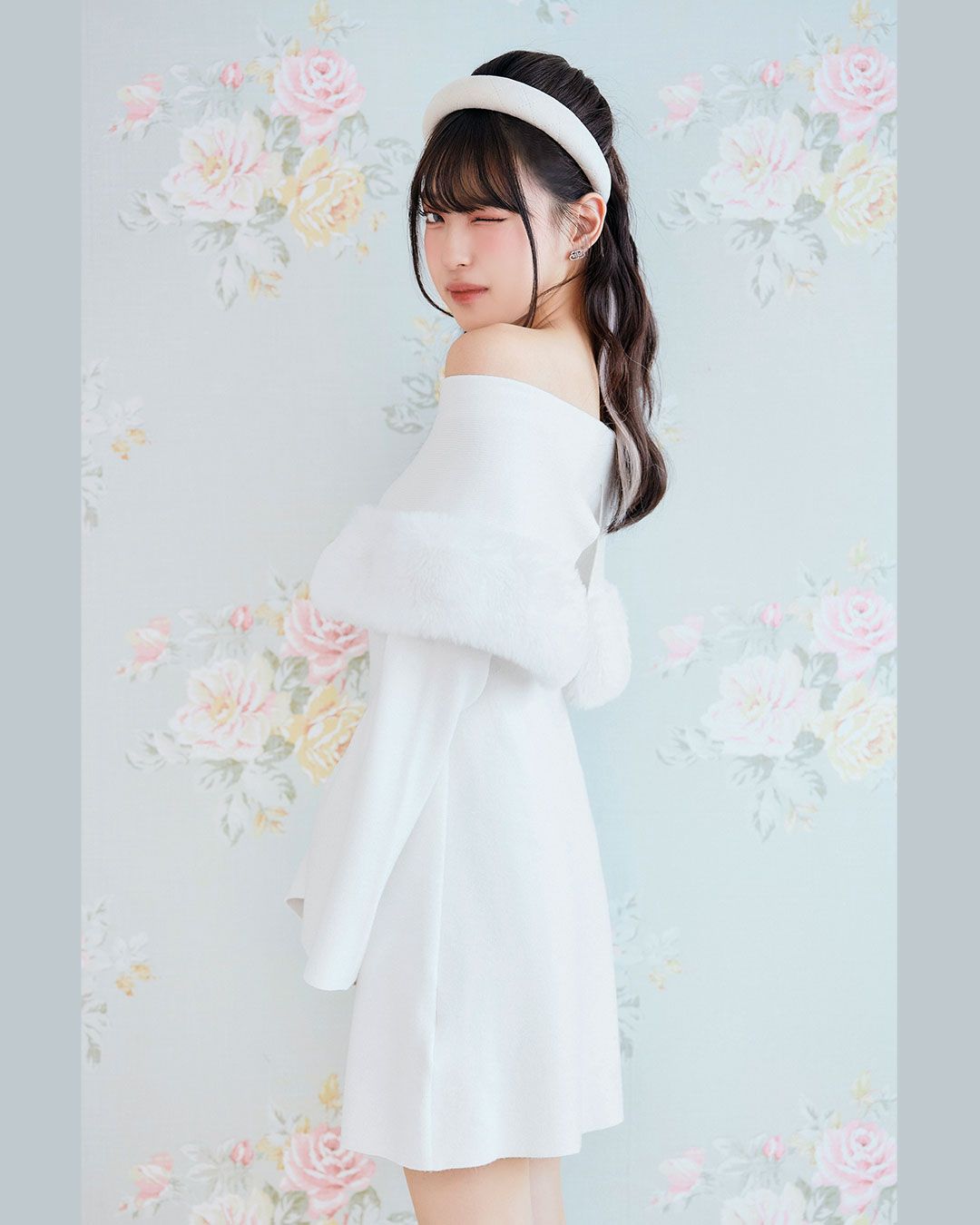 ファーケープワンピース ブラック | ファッション通販＆メディア