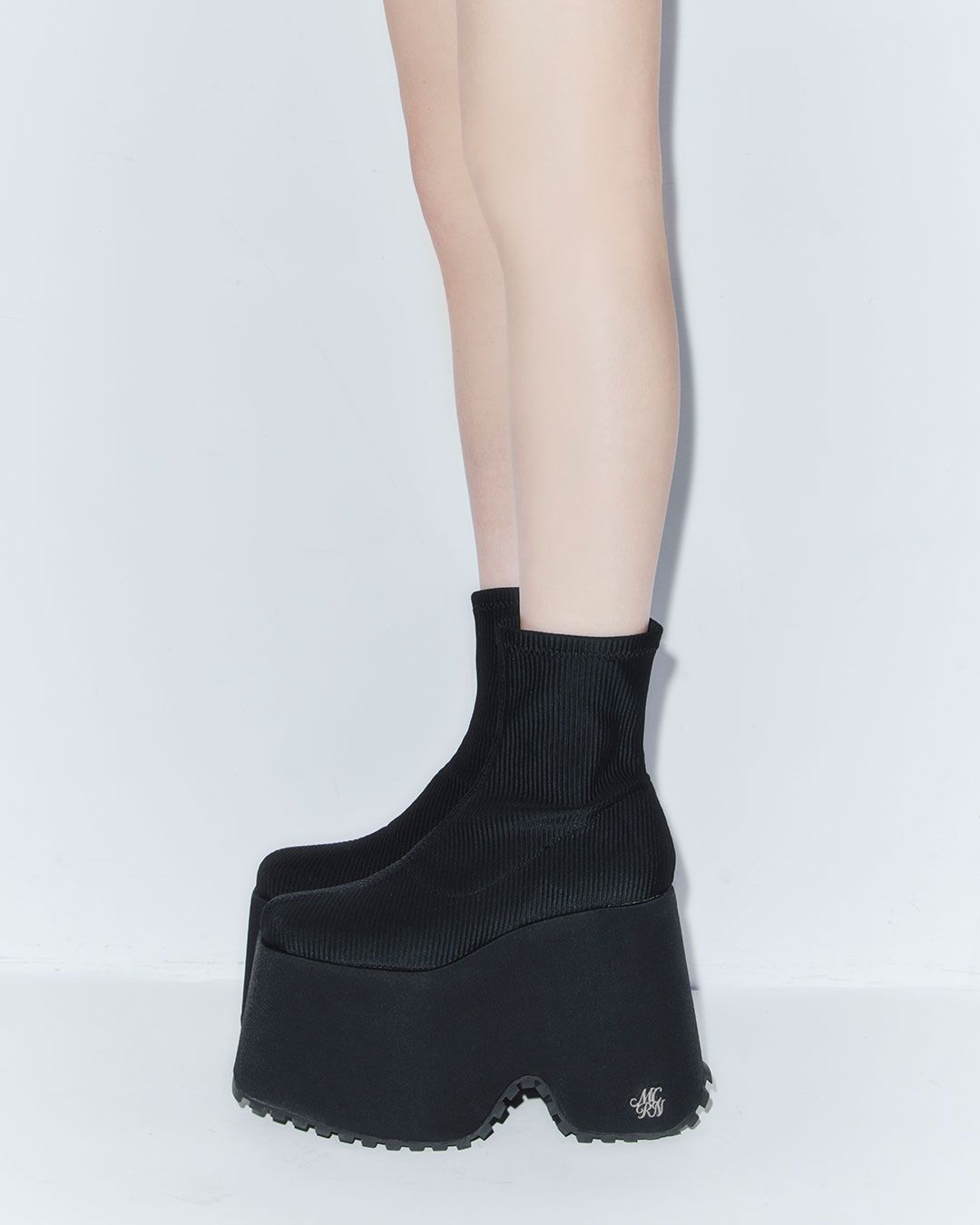 14.5cm最強盛れショートブーツ ブラック | ファッション通販＆メディア