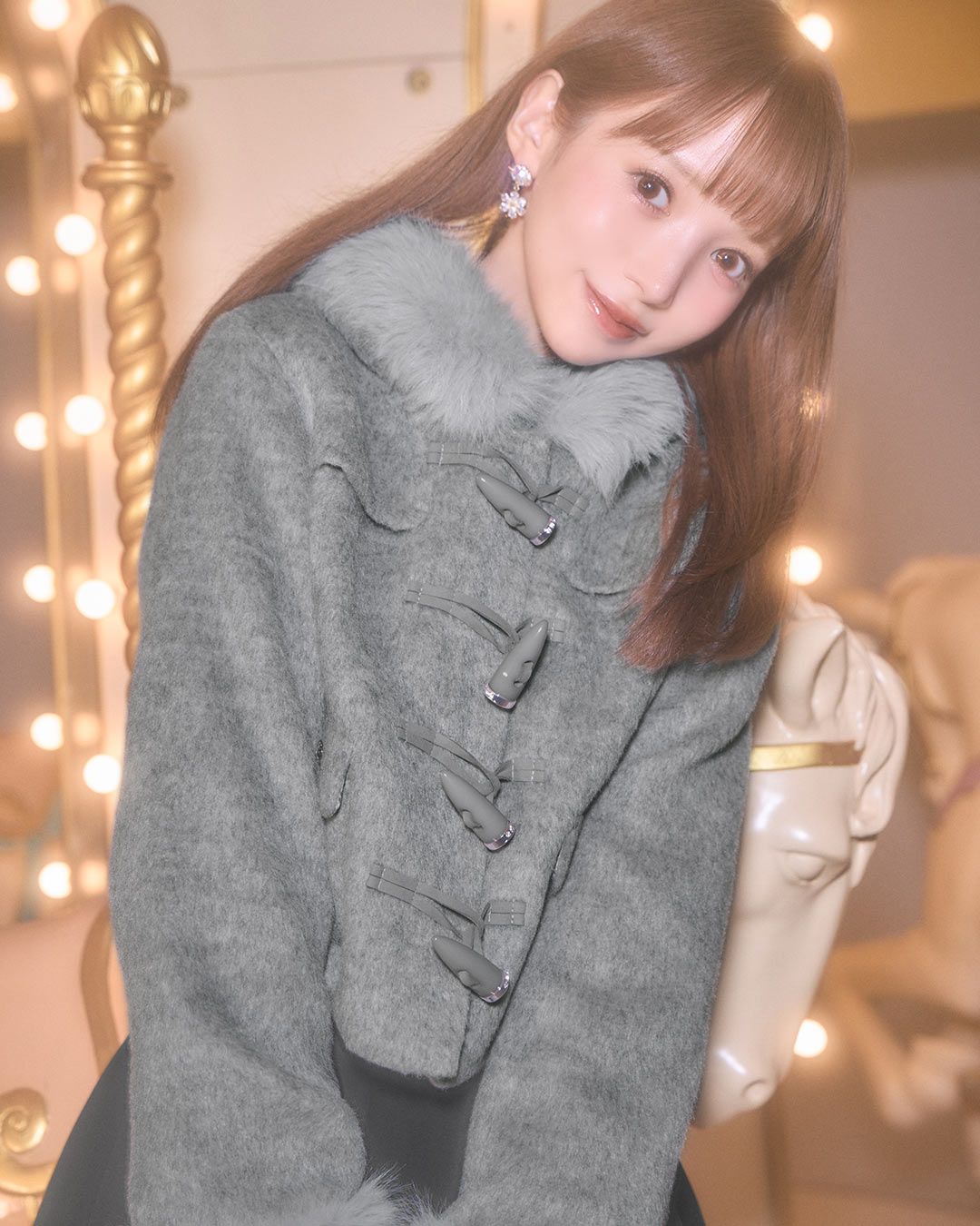 ファーショートダッフルコート グレー | ファッション通販＆メディア