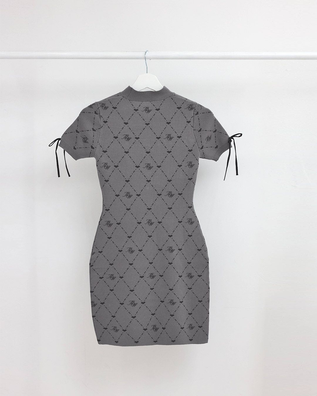 MWモノグラムワンピース ピンク | ファッション通販＆メディアMyColor