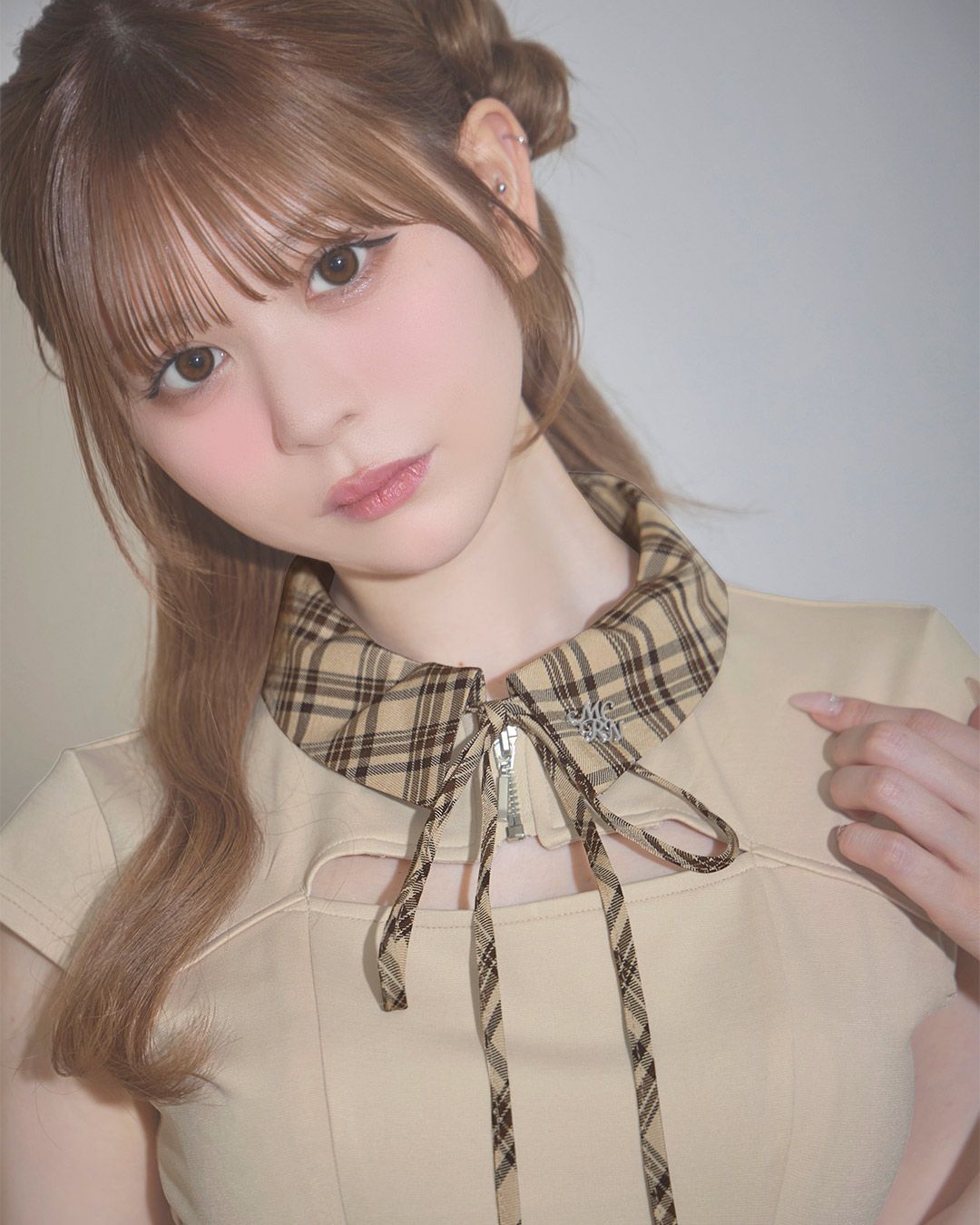 可愛いarchivio のトップス❣️ 襟付きミニジップトップス ブラック | ファッション通販