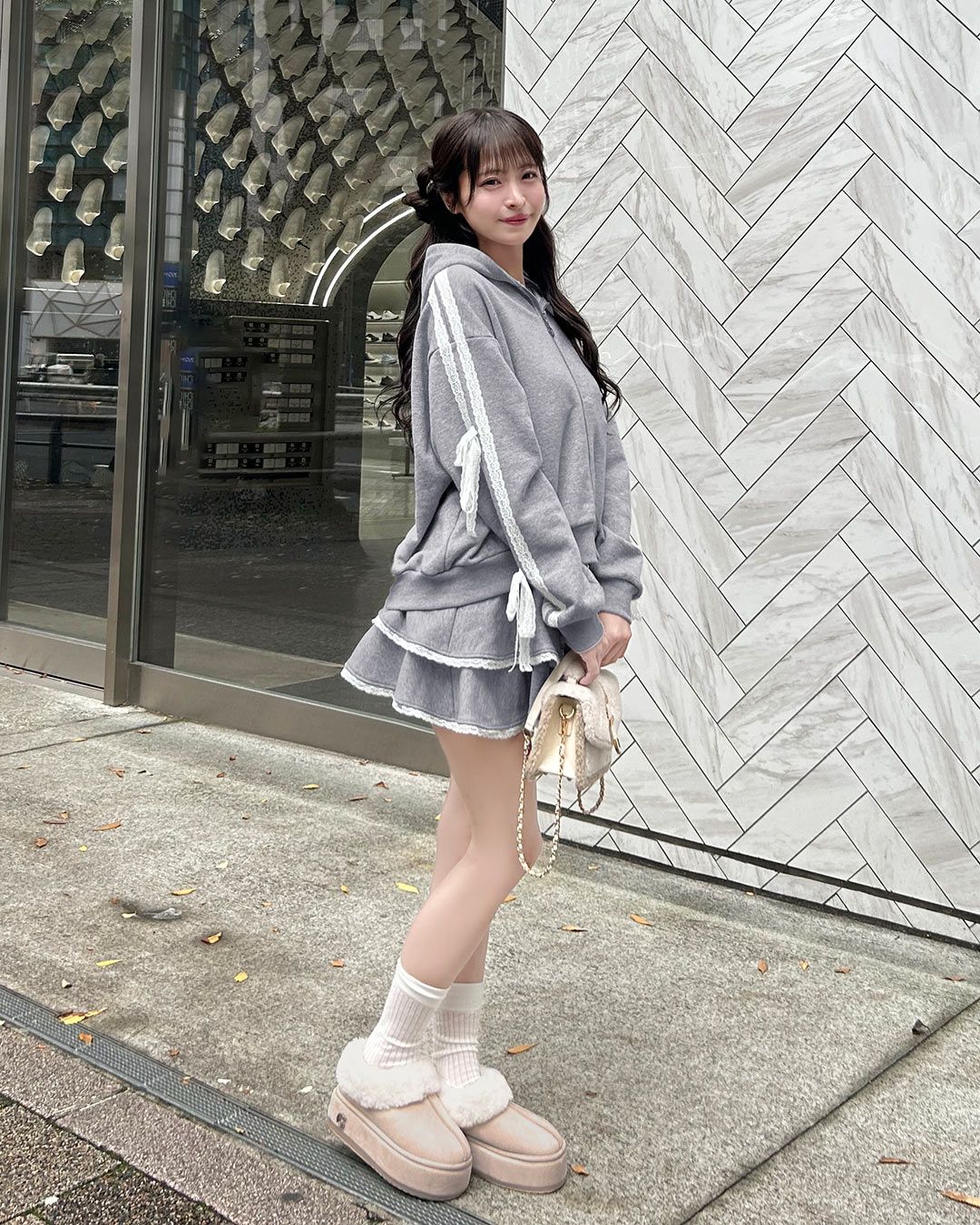 ラメ裏毛フリルスカートセットアップ(インナーパンツ付き) グレー