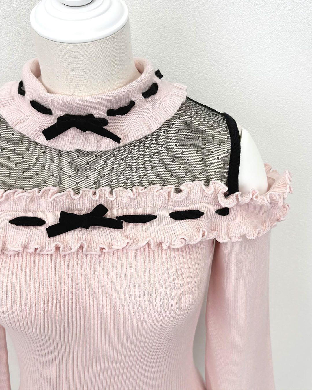 ドットチュール肩あきフリルトップス ピンク | ファッション通販