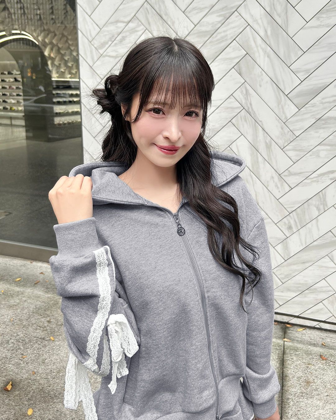 cherimi ラメ裏毛フリルスカートセットアップ ラメ裏毛フリルスカートセットアップ(インナーパンツ付き) グレー