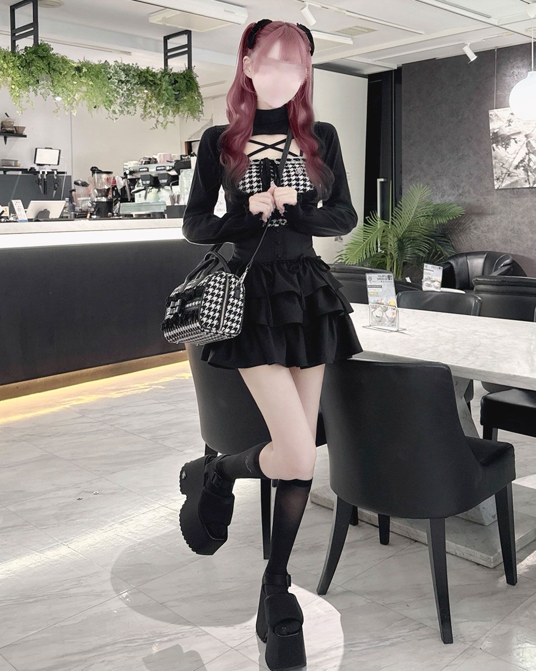 HONEYMEW 千鳥柄ハイネックアンサンブルトップス ブラック ハニーミュウ 千鳥柄ハイネックアンサンブルトップス ブラック | ファッション通販