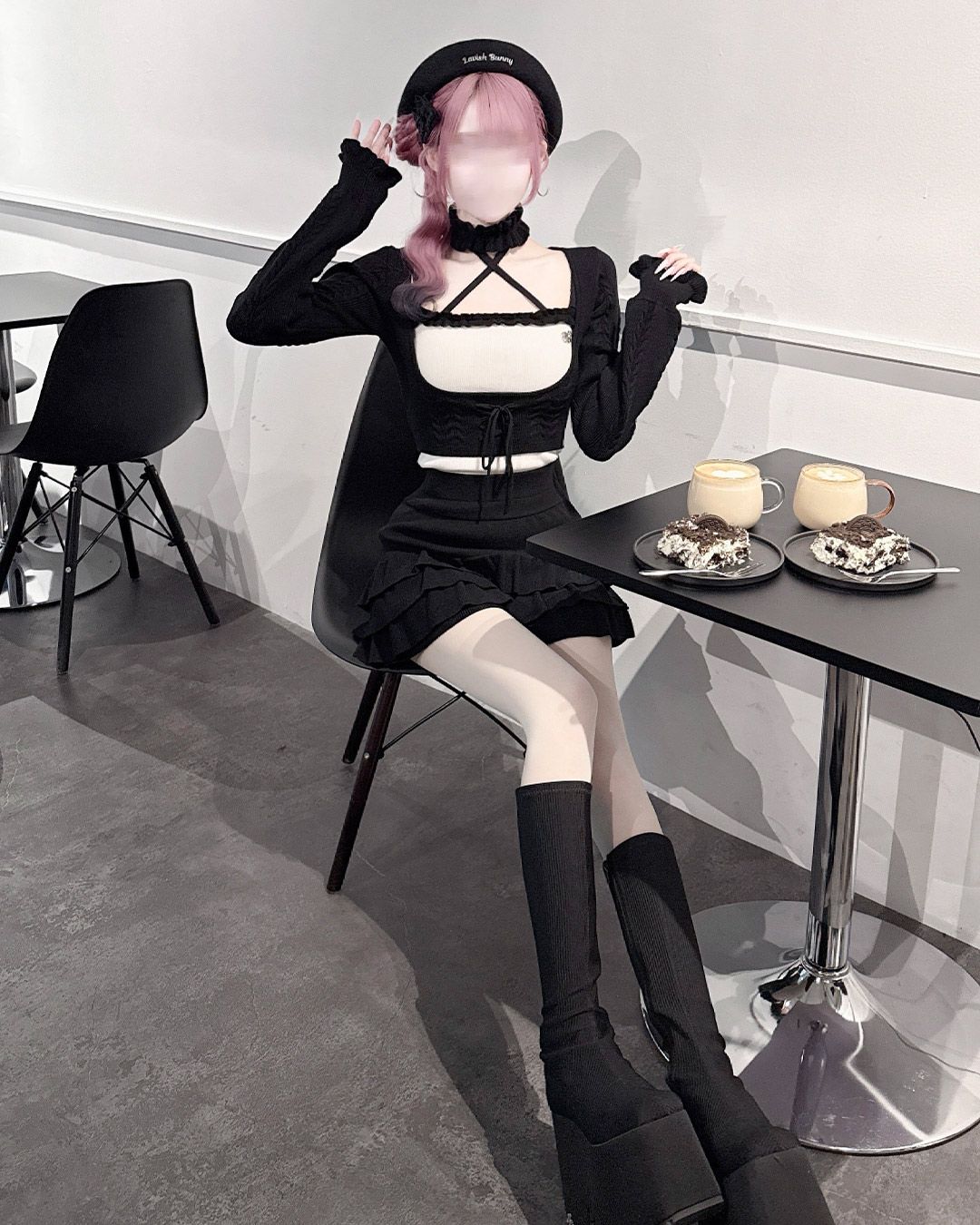 クロスチョーカー付きアンサンブルセットアップ ブラック