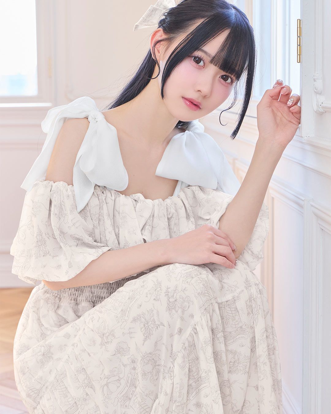 ロイヤルフルールワンピース（ヘアリボン付き） ベージュ