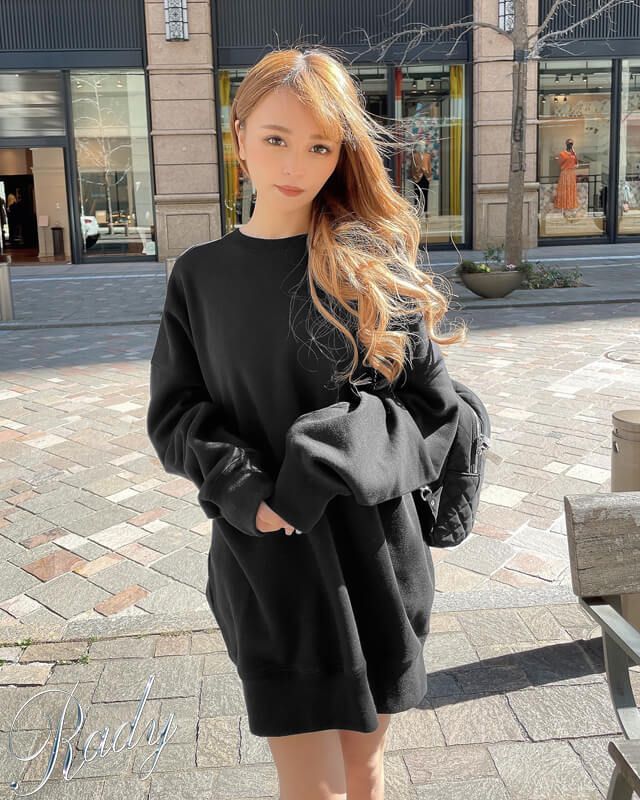 Rady バックロゴ レインボー トレーナー♡新品未使用♡ユニセックス♡ 65%OFF【送料無料】 Rady レインボー バッグロゴトレーナー ユニ