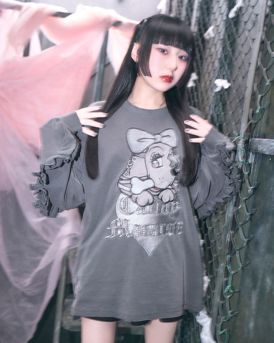 ミシェルマカロン ガルフィーコラボフリルBIGロンT 当日発送可能 ガルフィーコラボフリルBIGロンT グレー | ファッション通販＆メディア