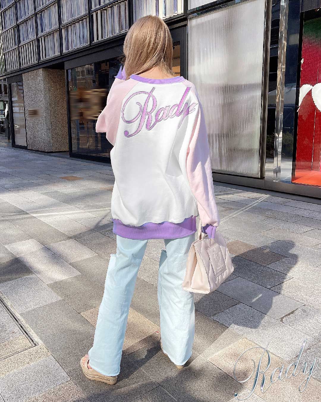 Rady バックロゴ レインボー トレーナー♡新品未使用♡ユニセックス♡ 大切な人へのギフト探し Rady ユニセックス♡♡新品 バッグロゴ