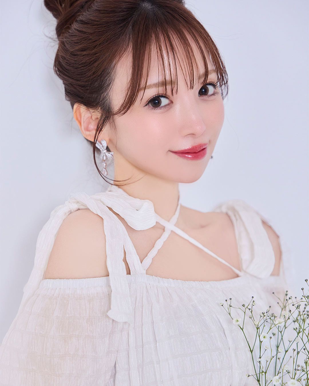 オフショルリボントップス ホワイト | ファッション通販＆メディア