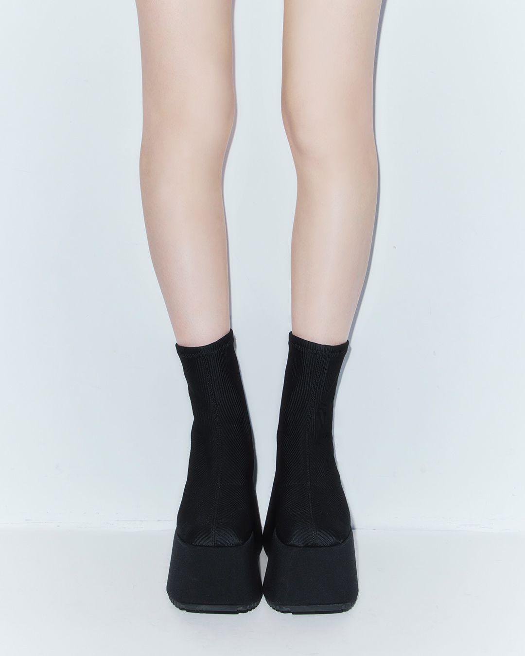 12cm盛れるショートブーツ ブラック | ファッション通販＆メディア