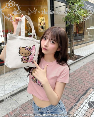 Rady バッグ 売り切り Rady(レディ) / ミニポーチ付き/トートバッグ/PVC/ブラック/花柄