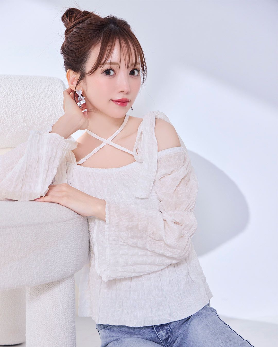 オフショルリボントップス ホワイト | ファッション通販＆メディア