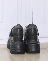 ボリュームソールビジューベルトスニーカー ホワイト | ファッション