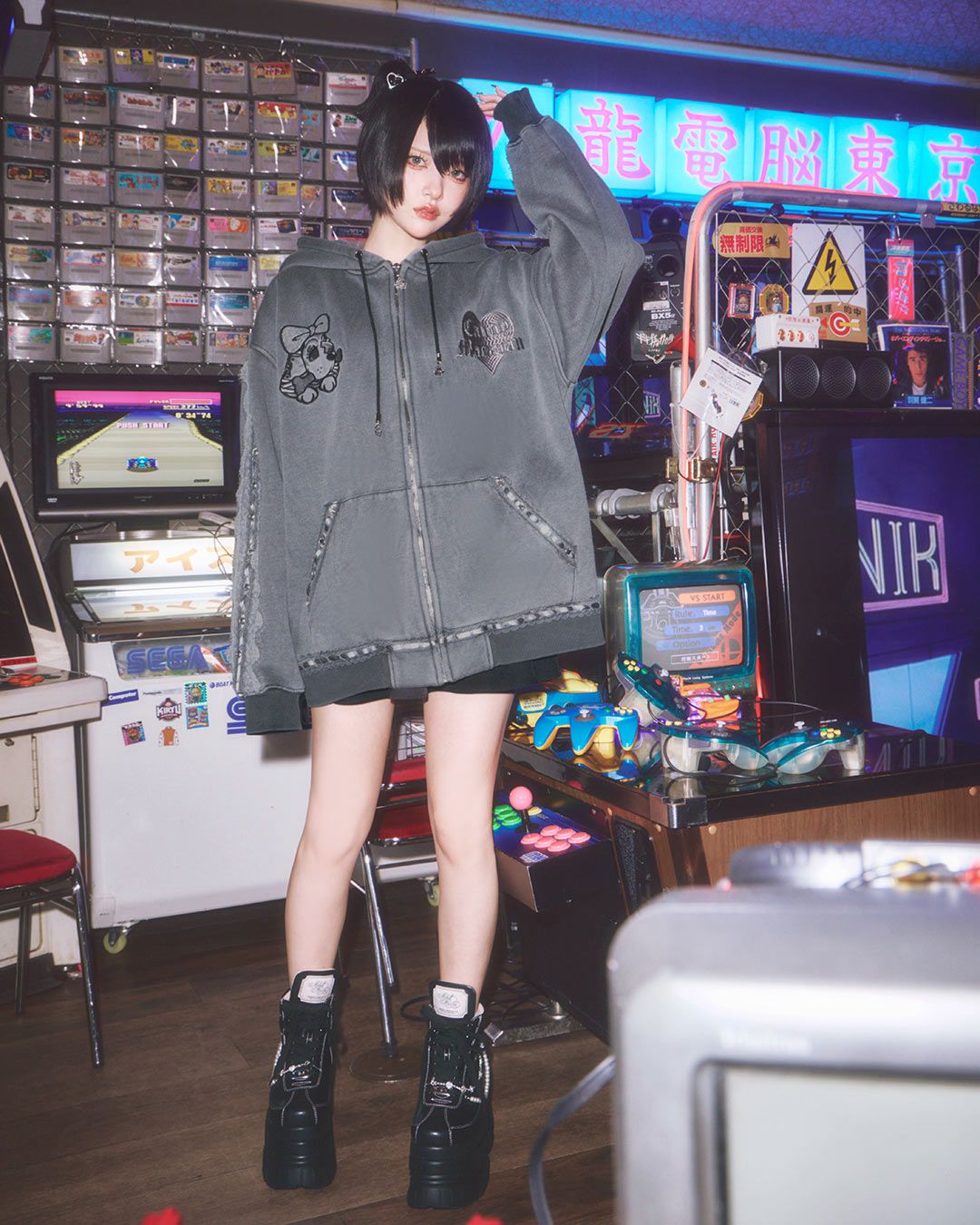 ガルフィーコラボBIGパーカー ホワイト | ファッション通販＆メディア