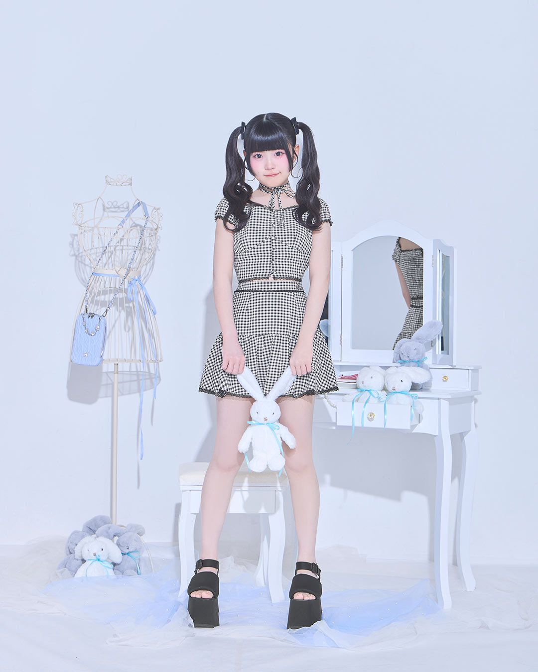 【即日発送可】michellMacaron ギンガムオフショルレースセットアップ ギンガムオフショルレースセットアップ ブラック | ファッション通販