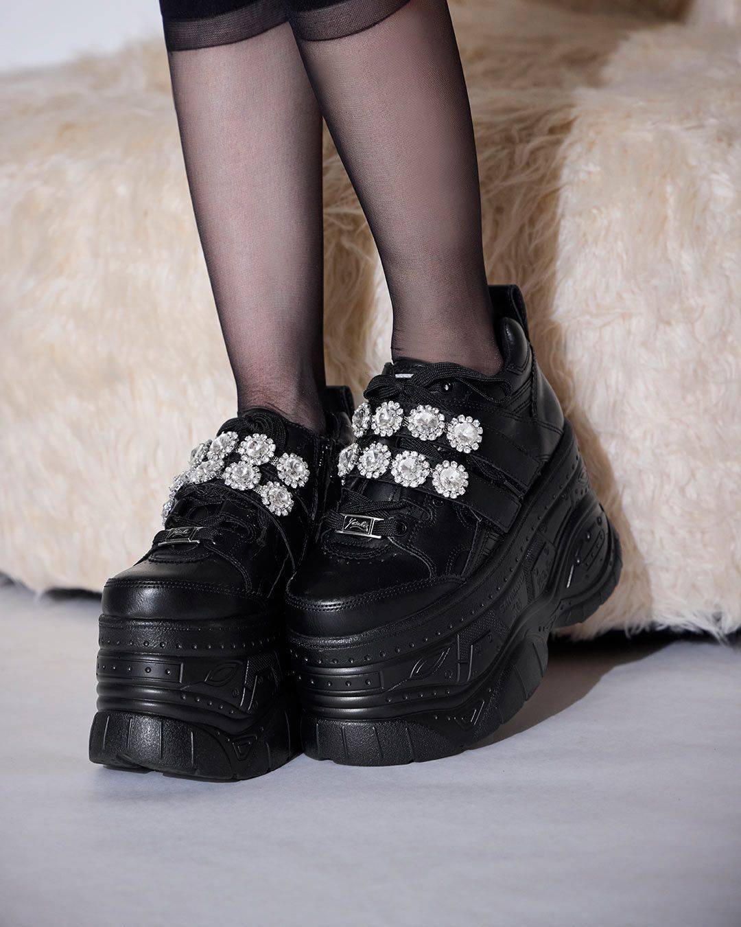 ミシェルマカロン YOSUKE ダブルベルト厚底スニーカー ブラック Mサイズ YOSUKEダブルベルト厚底スニーカー ブラック | ファッション通販