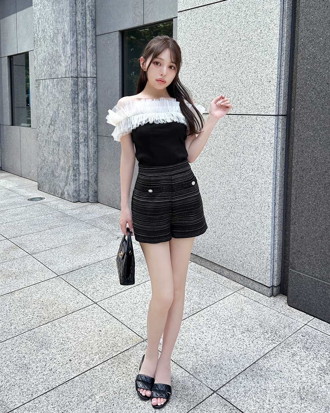lilLilly オフショルフリルトップス BLACK lilLilly オフショルフリルトップス BLACK オフショルフリル