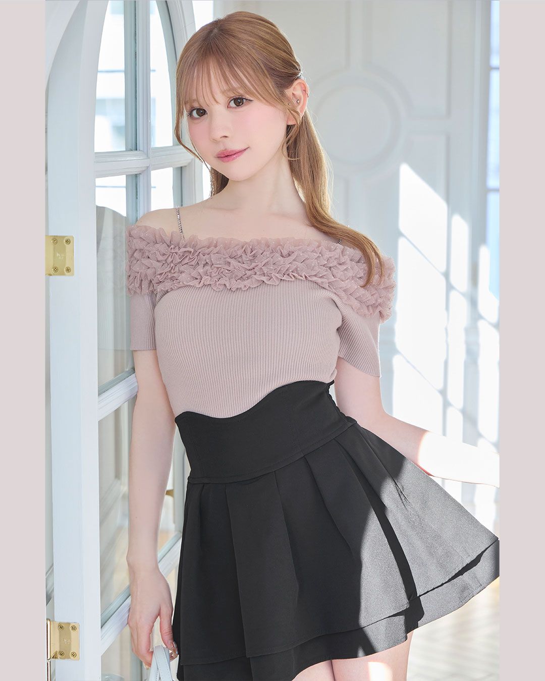 【新品未使用】 Treat Urself オフショルトップス ピンク セール】ブリーチ加工ジップオフショルリブニットトップス